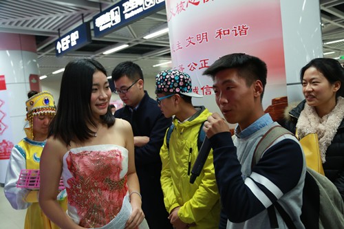 现场互动 王铖焱摄